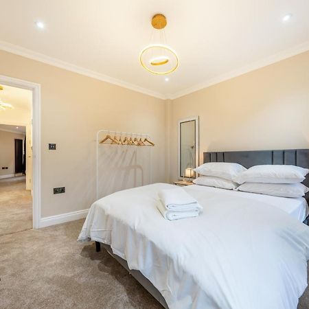 Brand New London Luxury House - Sleeps 8 Villa Buitenkant foto