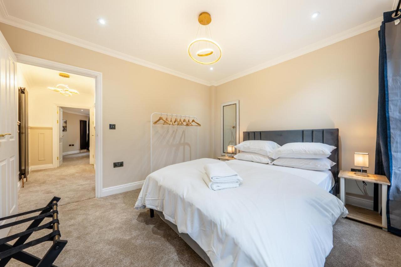 Brand New London Luxury House - Sleeps 8 Villa Buitenkant foto