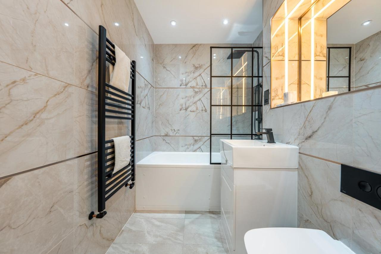 Brand New London Luxury House - Sleeps 8 Villa Buitenkant foto